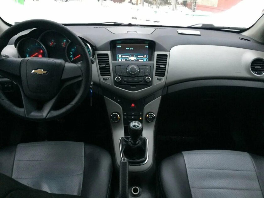 Chevrolet Cruze 2012 салон