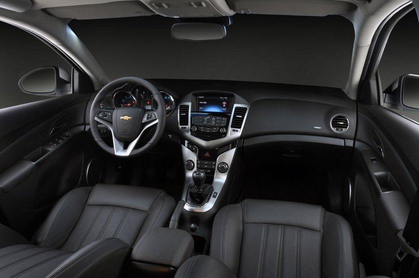 Chevrolet Cruze 2012 седан салон