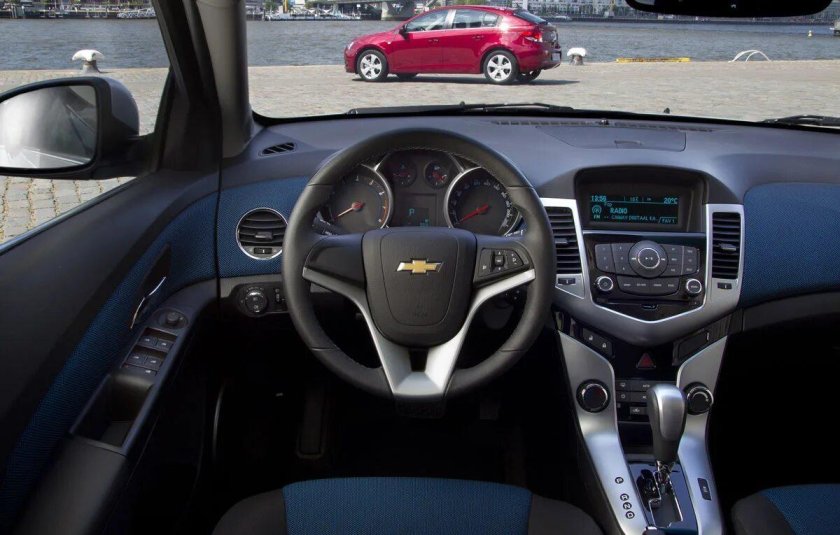 Chevrolet Cruze 2012 салон