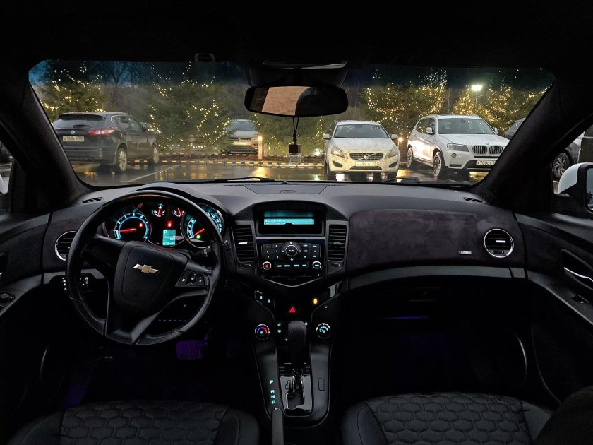 Chevrolet Cruze черный салон