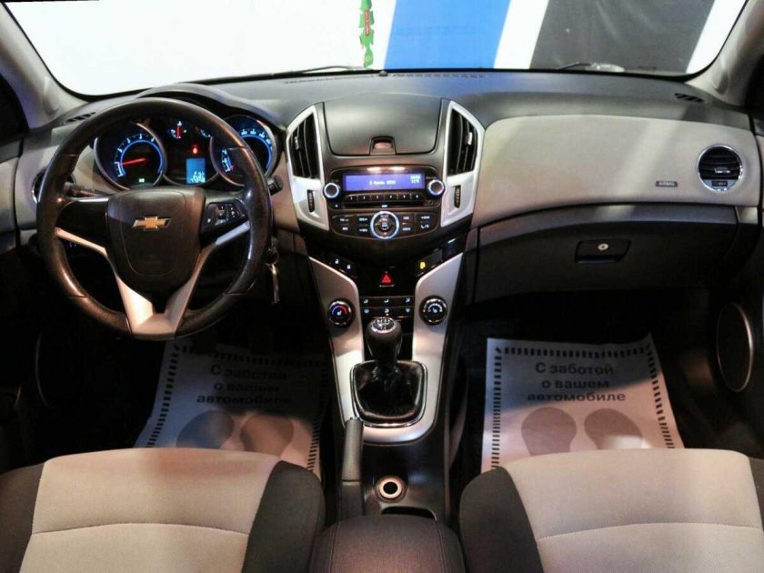 Chevrolet Cruze 2012 салон