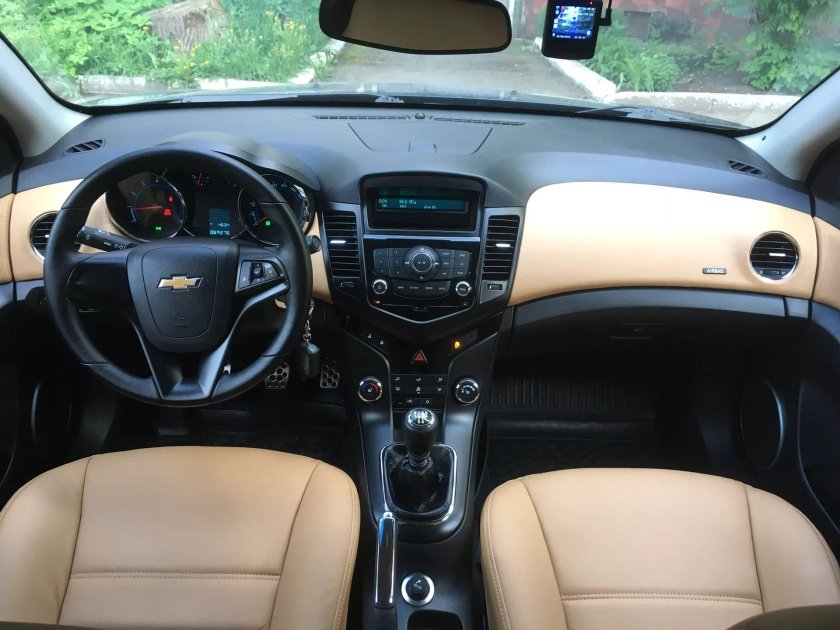 Chevrolet Cruze 2012 салон