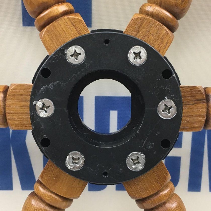 Штурвал тик