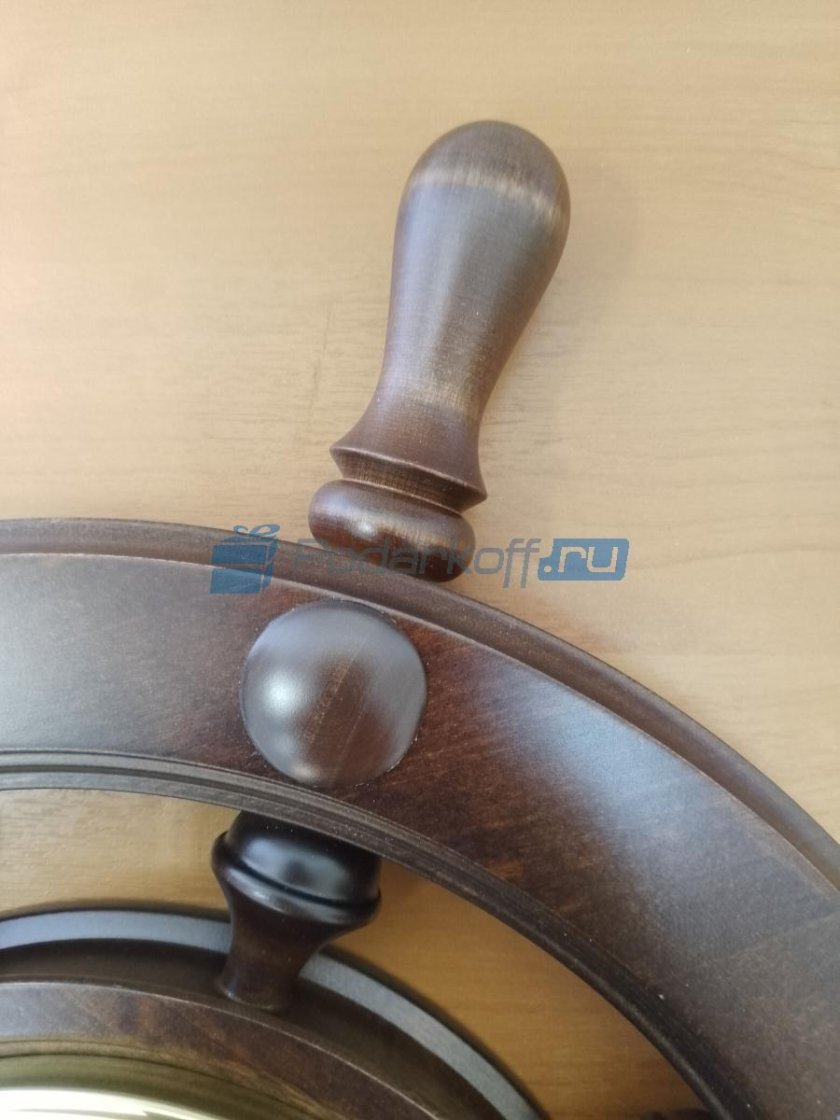 Часы из штурвала