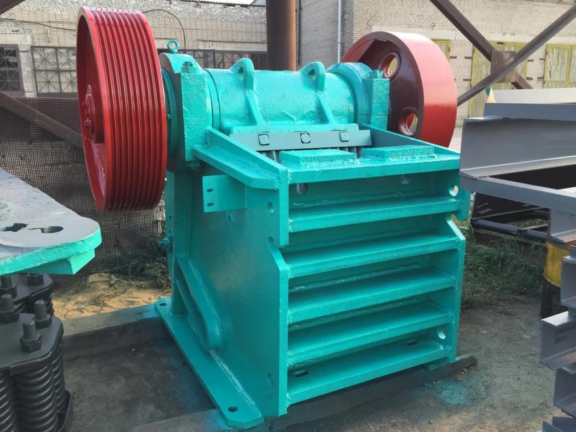 Дробилка щековая СМД 109