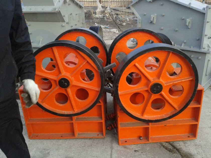 Щековая дробилка pe 200х300