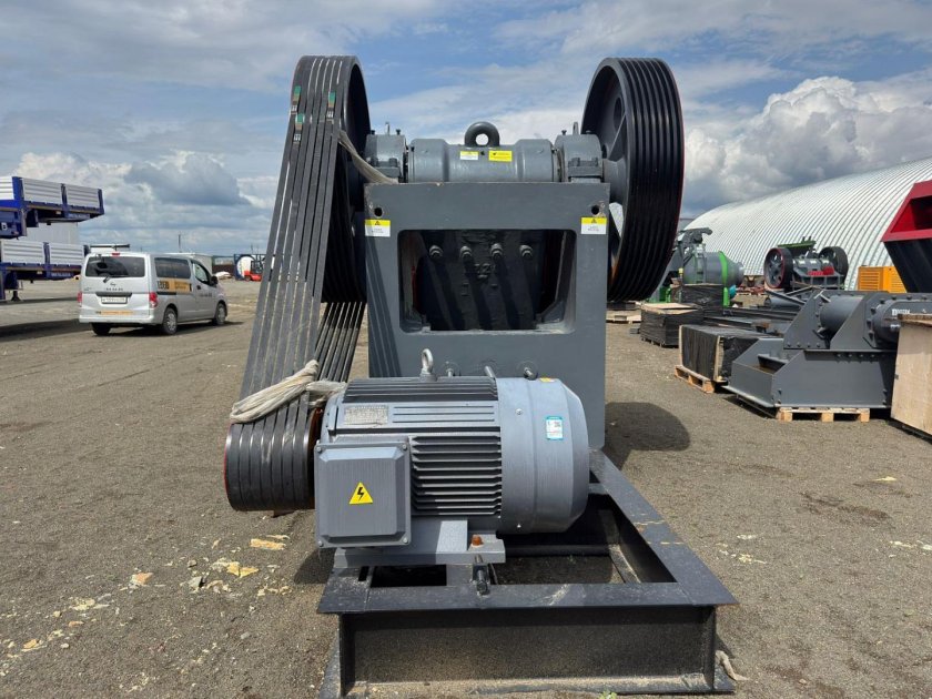 Щековая дробилка pe600x900