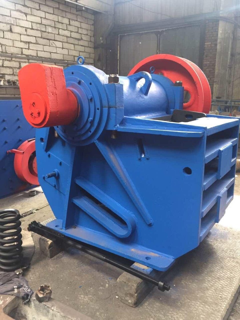 Дробилка щековая смд 109