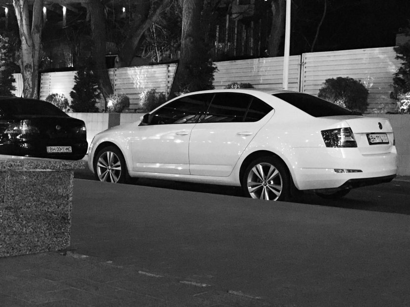 Skoda Octavia a7 белая r17