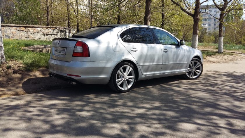 Октавия а5 диски r17