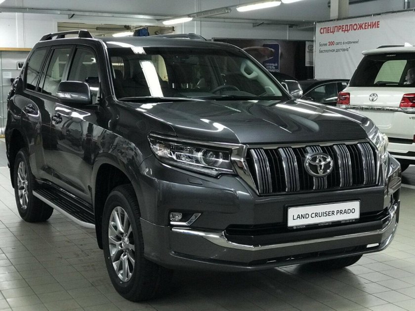Тойота Прадо 2022 серый