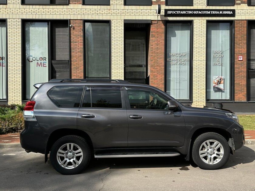 Серый Прадо 2012