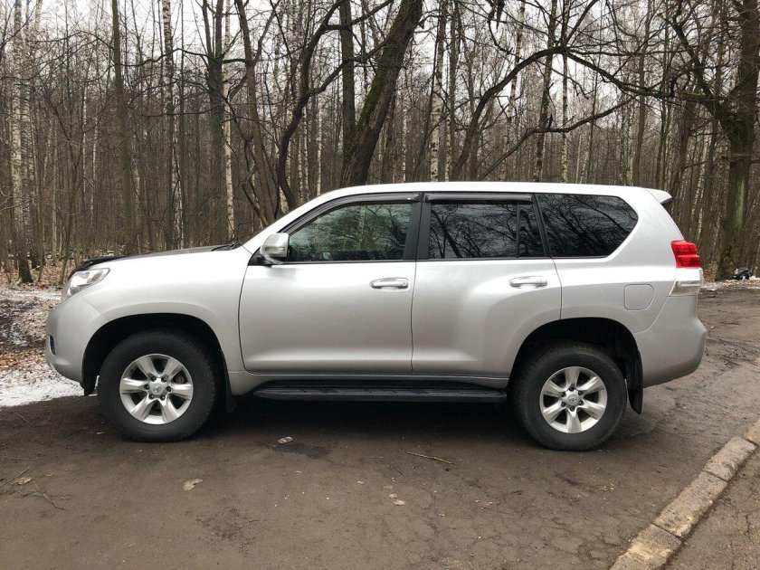 Toyota Land Cruiser Prado 2011