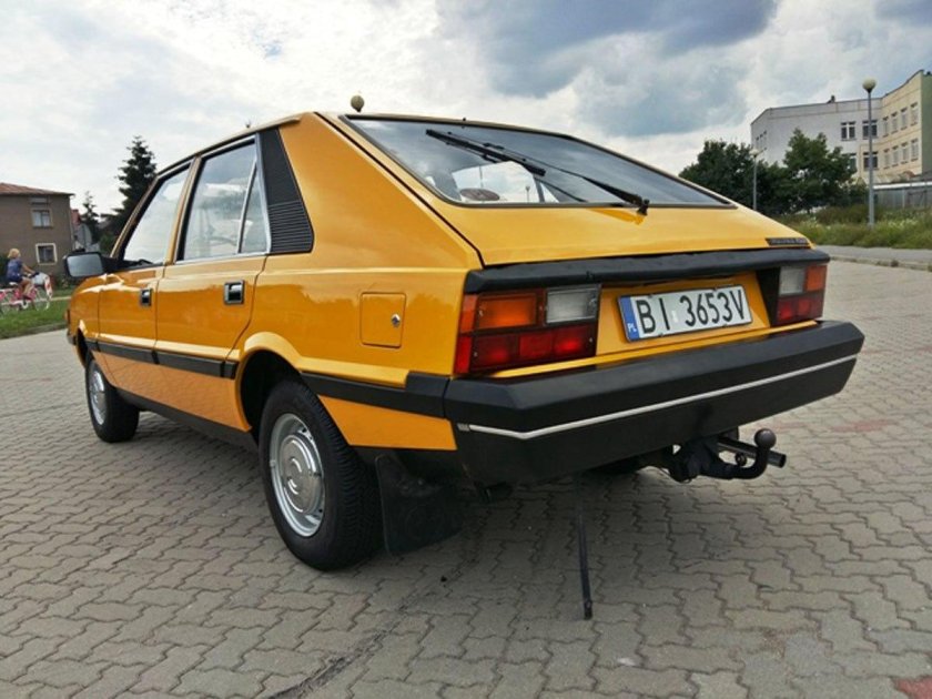 Автомобиль FSO Polonez