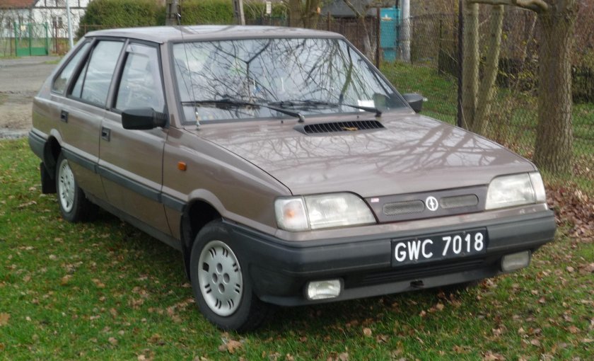 Автомобиль FSO Polonez