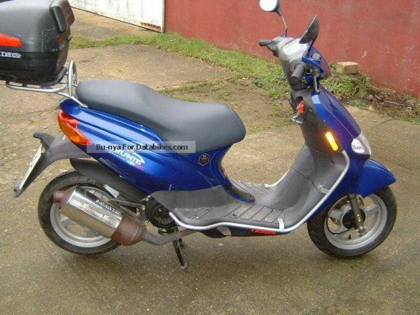 Скутер derbi Atlantis