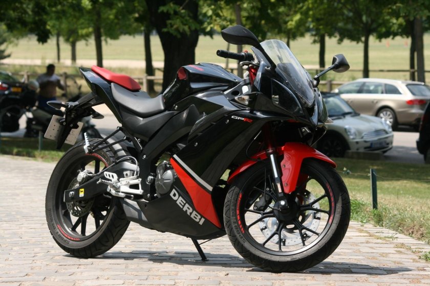 Мотоцикл derbi GPR 125