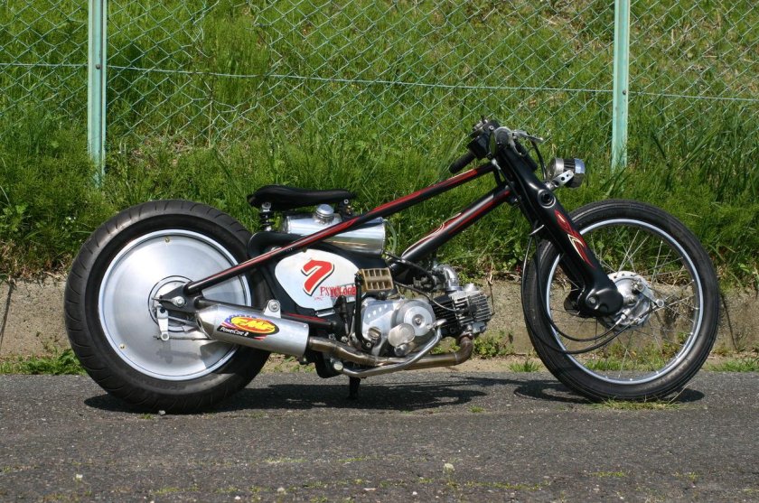 Honda Cub Bobber