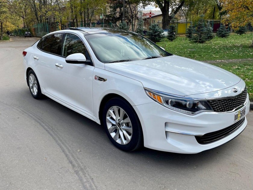 Белый Kia Optima IV 2.4 at (188 л.с.) с пробегом