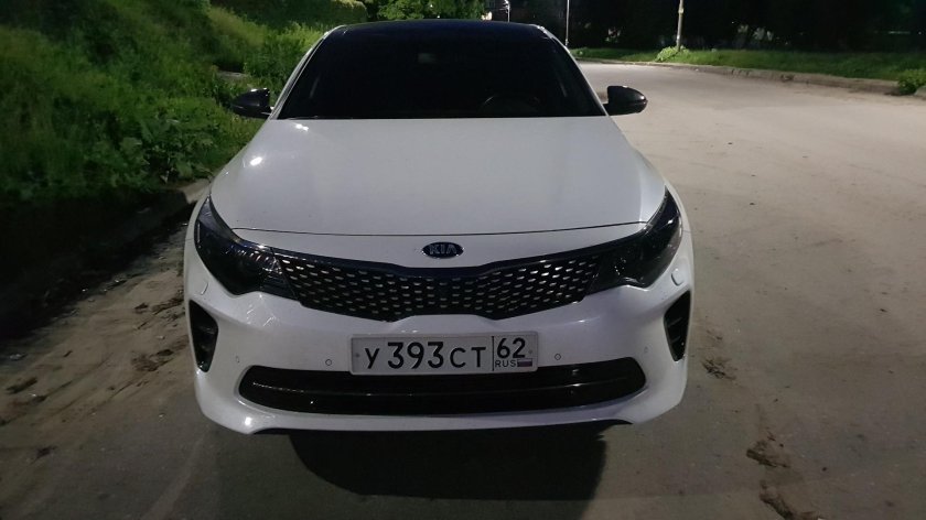 Kia Optima gt line белая