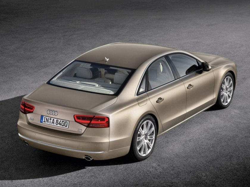 Ауди а8 Лонг 2010