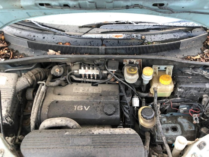 Шевроле такуму моторный отсек