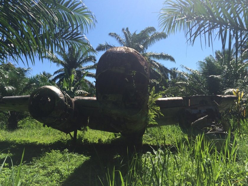 Самолет в джунглях Камбоджи