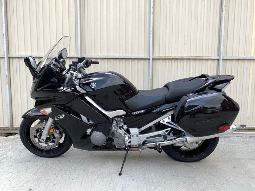 Yamaha FJR 1300 черный