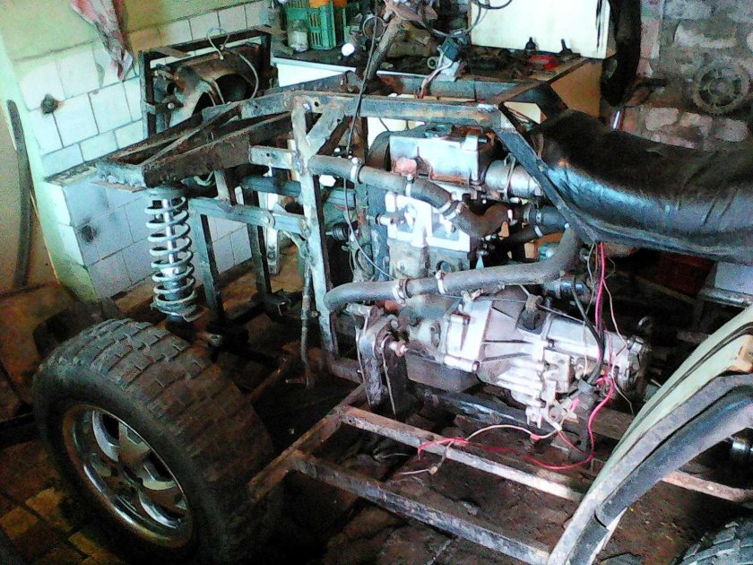 Квадроцикл с двигателем ВАЗ 2109 С раздаткой от ВАЗ 2121