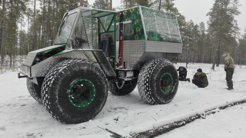 Болотоход Аврора 4х4