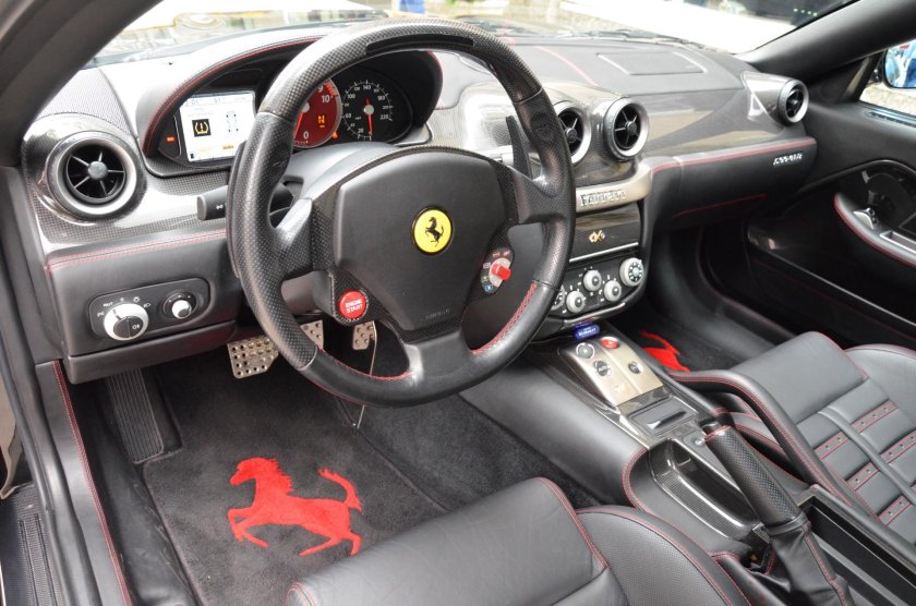 Ferrari 599 GTO салон