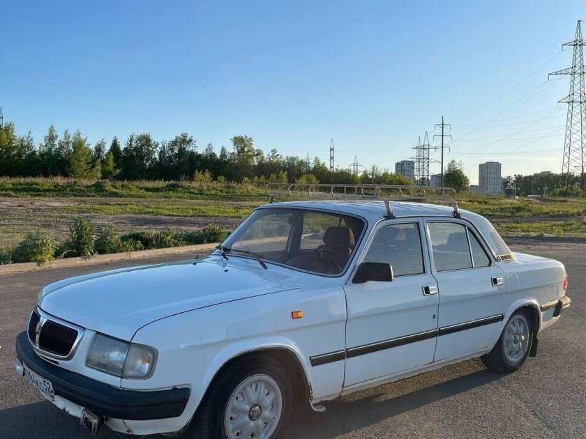 Волга газ 3110 белая