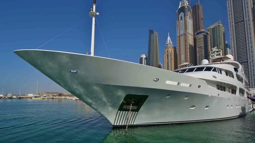 Мегаяхта Дубай