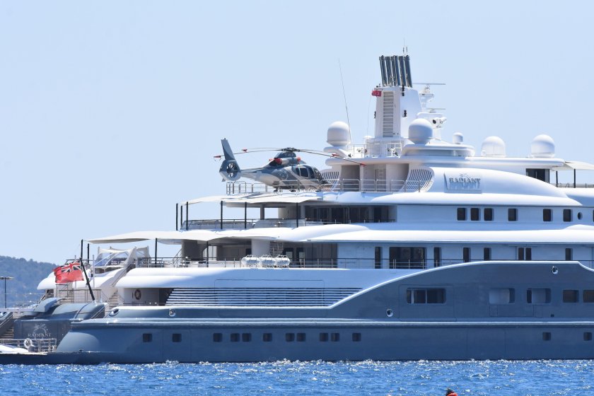 Яхта Радиант