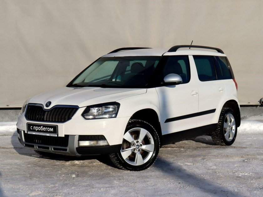 Шкода Йети i 1.8 AMT (152 Л.С.) белый с пробегом на снегу