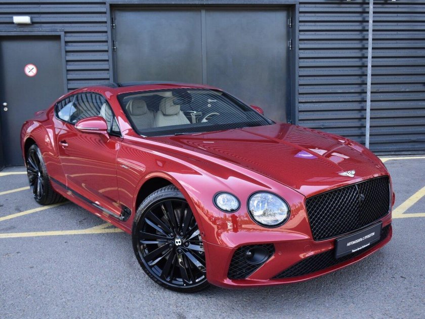 Красный Бентли Москва