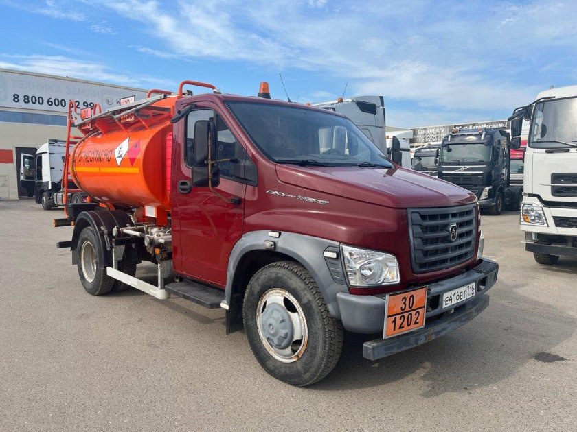 Газон некст топливозаправщик