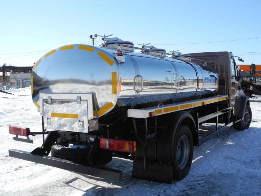 Автоцистерна 28243м АЦПТ-5 0 на шасси газон next