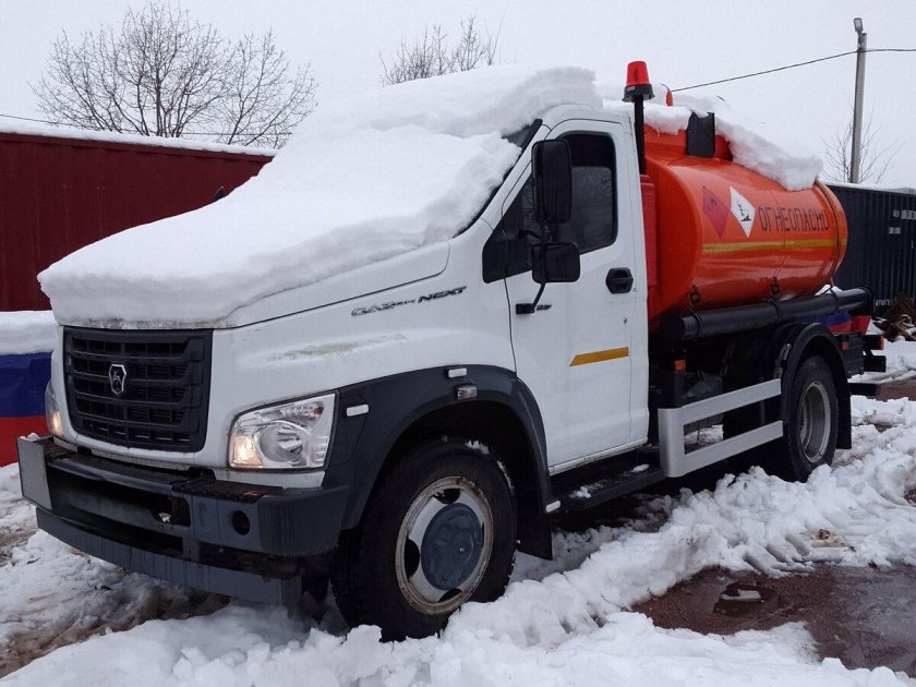 Газон некст бензовоз