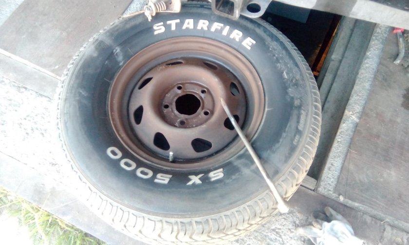 Крепление запаски на Шевроле блейзер