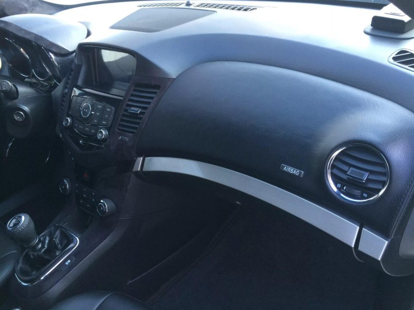 Торпеда Шевроле Круз 2011