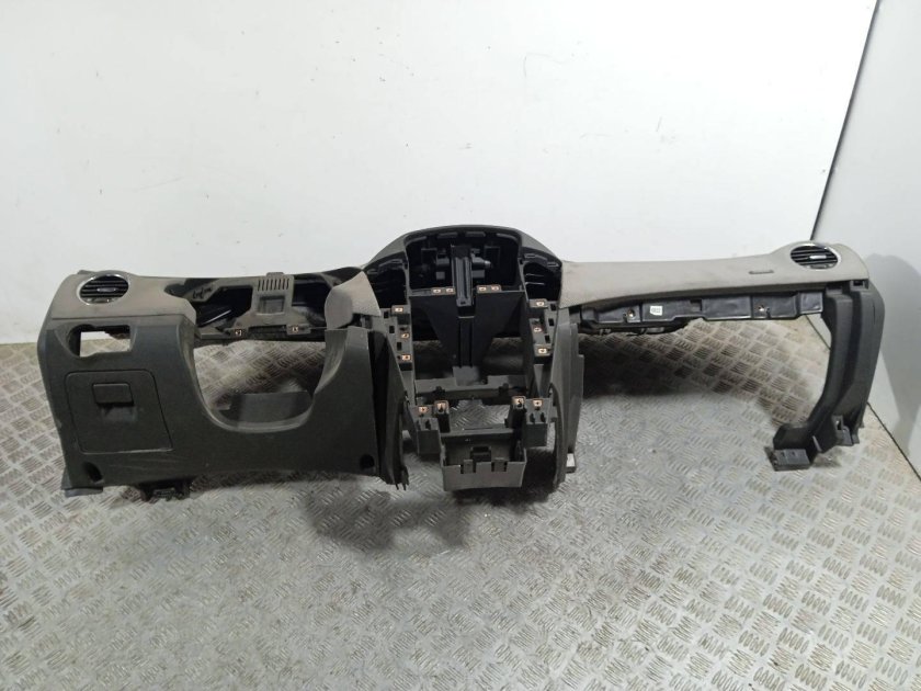 Круз передняя панель