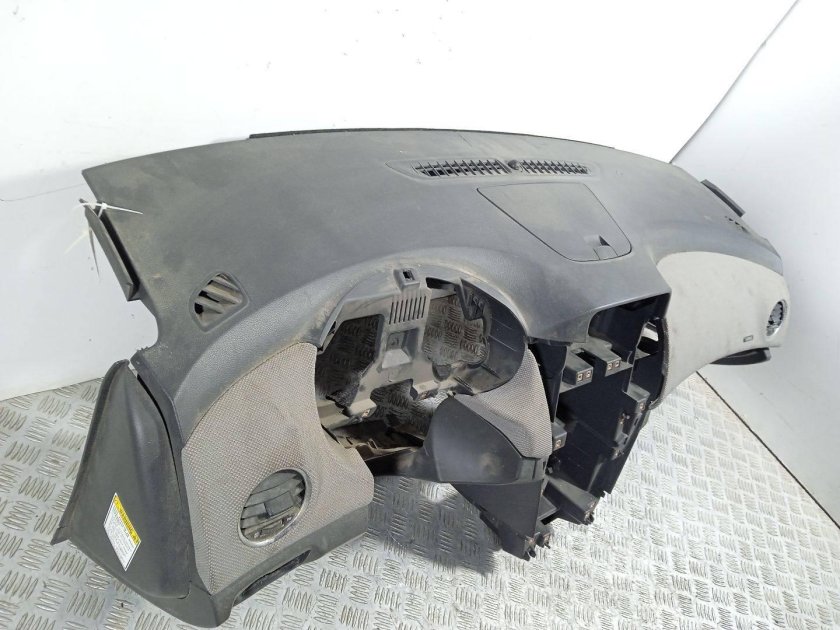 Шевроле Круз передняя торпеда