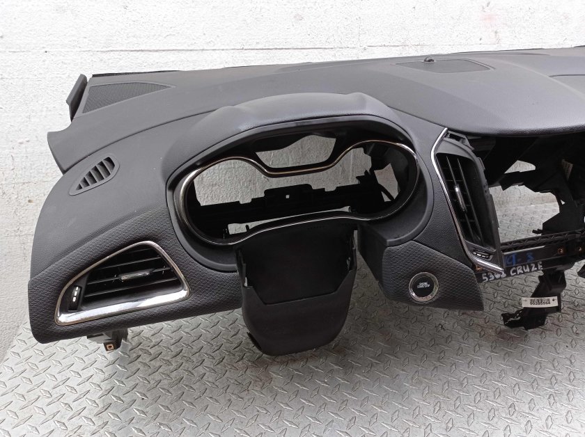 Шевроле круз торпеда