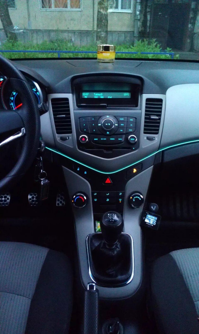 Торпеда Шевроле Круз 2012