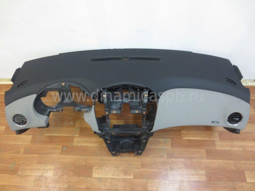 Бело-коричневая торпеда Шевроле Круз