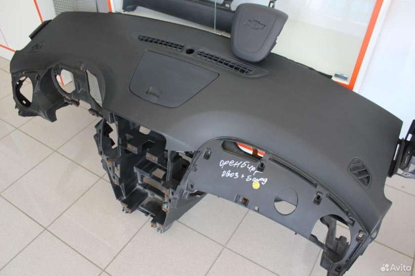 Chevrolet Cruze 2011 торпеда