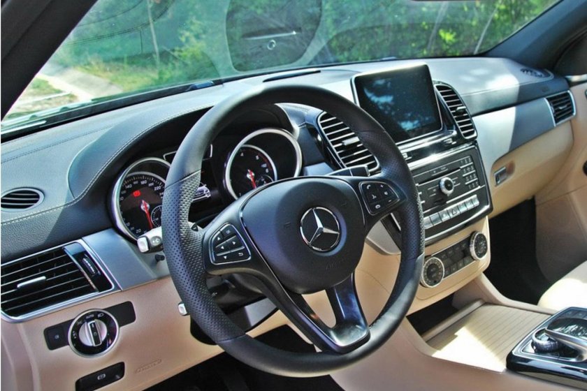 Мерседес GLE 2023 салон