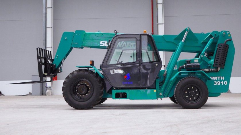 Телескопический погрузчик