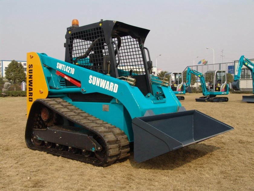 Мини-погрузчик Sunward swl2820